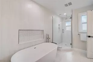 5708 Holmes Blvd, Holmes Beach, FL 34217 - Photo 24