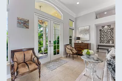 8687 Woodbriar Drive, Sarasota, FL 34238 - Photo 2