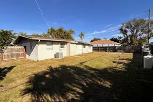 425 Palmetto Dr, Venice, FL 34293 - Photo 28