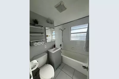 425 Palmetto Drive, Venice, FL 34293 - Photo 6