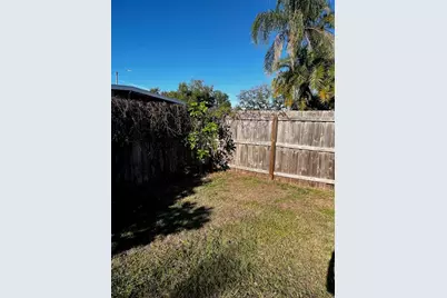 425 Palmetto Drive, Venice, FL 34293 - Photo 22