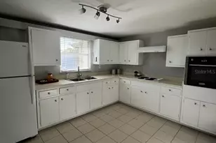 425 Palmetto Dr, Venice, FL 34293 - Photo 4