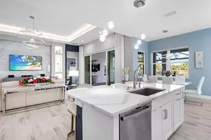 8262 Grande Shores Dr, Sarasota, FL 34240 - Photo 22
