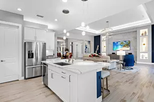 8262 Grande Shores Dr, Sarasota, FL 34240 - Photo 24