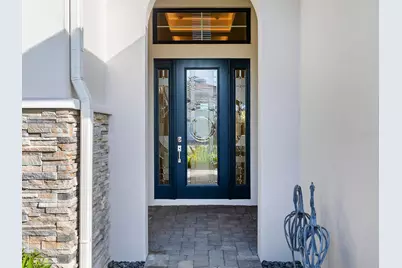 8262 Grande Shores Drive, Sarasota, FL 34240 - Photo 8