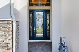 8262 Grande Shores Dr, Sarasota, FL 34240 - Photo 8