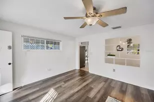 2945 Michigan St, Sarasota, FL 34237 - Photo 4