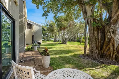 5260 Gulf Of Mexico Drive #403, Longboat Key, FL 34228 - Photo 2