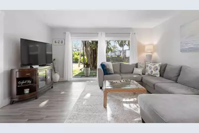 5260 Gulf Of Mexico Drive #403, Longboat Key, FL 34228 - Photo 8