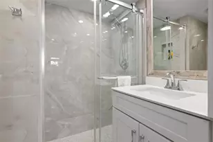 5260 Gulf of Mexico Dr, Longboat Key, FL 34228 - Photo 18