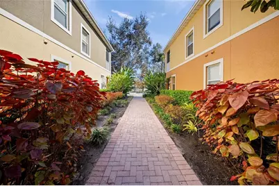 8015 Limestone Lane #15-101, Sarasota, FL 34233 - Photo 4