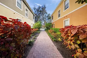 8015 Limestone Ln, Sarasota, FL 34233 - Photo 4