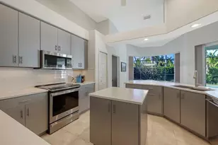 4704 Sweetmeadow Cir, Sarasota, FL 34238 - Photo 14