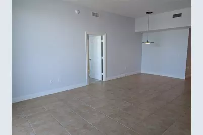 800 N Tamiami Trail #1502, Sarasota, FL 34236 - Photo 8