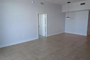 800 N Tamiami Trail, Sarasota, FL 34236 - Photo 8