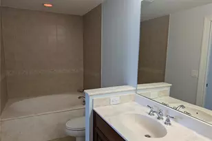 800 N Tamiami Trail, Sarasota, FL 34236 - Photo 18