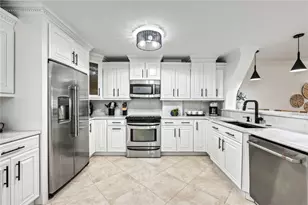 5880 Midnight Pass Rd, Sarasota, FL 34242 - Photo 8