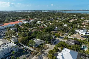 1958 Morris St, Sarasota, FL 34239 - Photo 54