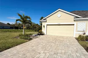 3105 Trustee Ave, Sarasota, FL 34243 - Photo 2