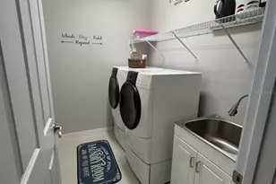 3105 Trustee Ave, Sarasota, FL 34243 - Photo 20