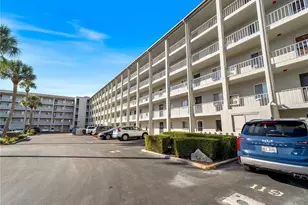 3404 Lake Bayshore Dr, Bradenton, FL 34205 - Photo 1