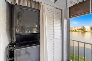 3404 Lake Bayshore Dr, Bradenton, FL 34205 - Photo 28