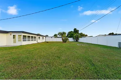 121 Sandhurst Drive, Venice, FL 34293 - Photo 24