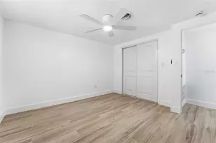 121 Sandhurst Dr, Venice, FL 34293 - Photo 10