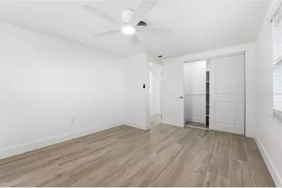 121 Sandhurst Drive, Venice, FL 34293 - Photo 12