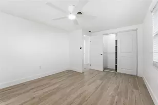 121 Sandhurst Dr, Venice, FL 34293 - Photo 12