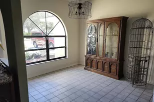 8432 Palm Lakes Ct, Sarasota, FL 34243 - Photo 8