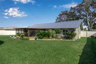 1014 63rd St W, Bradenton, FL 34209 - Photo 6