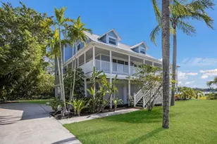 409 84th St NW, Bradenton, FL 34209 - Photo 1