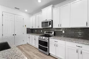 7322 34th Ct E, Sarasota, FL 34243 - Photo 20