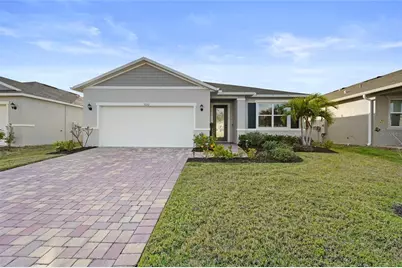 7322 34th Court E, Sarasota, FL 34243 - Photo 10