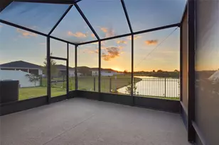 7322 34th Ct E, Sarasota, FL 34243 - Photo 8