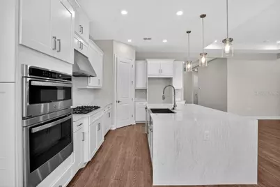 7653 Moonbeam Avenue, Sarasota, FL 34241 - Photo 6