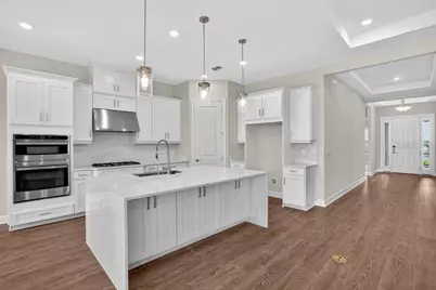 7653 Moonbeam Avenue, Sarasota, FL 34241 - Photo 4