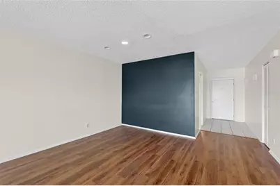 7880 Palm Aire Lane #205, Sarasota, FL 34243 - Photo 10