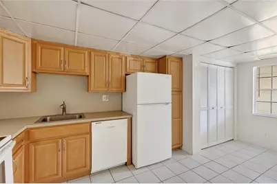 7880 Palm Aire Lane #205, Sarasota, FL 34243 - Photo 14