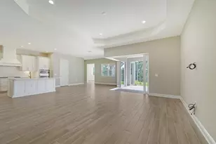 21297 Holmes Cir, Venice, FL 34293 - Photo 8