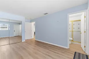 2227 Montclair Dr, Sarasota, FL 34231 - Photo 32