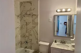 2227 Montclair Dr, Sarasota, FL 34231 - Photo 10