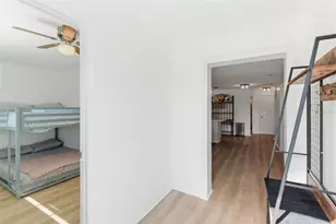 2227 Montclair Dr, Sarasota, FL 34231 - Photo 48