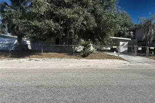 2827 22nd St W, Bradenton, FL 34205 - Photo 4