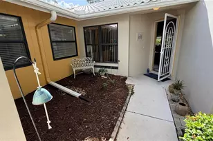 227 Southampton Dr, Venice, FL 34293 - Photo 2