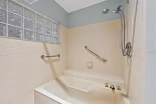 227 Southampton Dr, Venice, FL 34293 - Photo 30