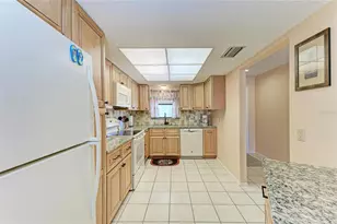 525 Barcelona Ave, Venice, FL 34285 - Photo 12