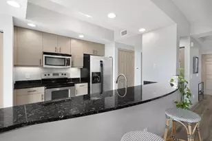 800 N Tamiami Trail, Sarasota, FL 34236 - Photo 14