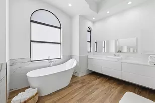 10181 NW 131st St, Hialeah, FL 33018 - Photo 30